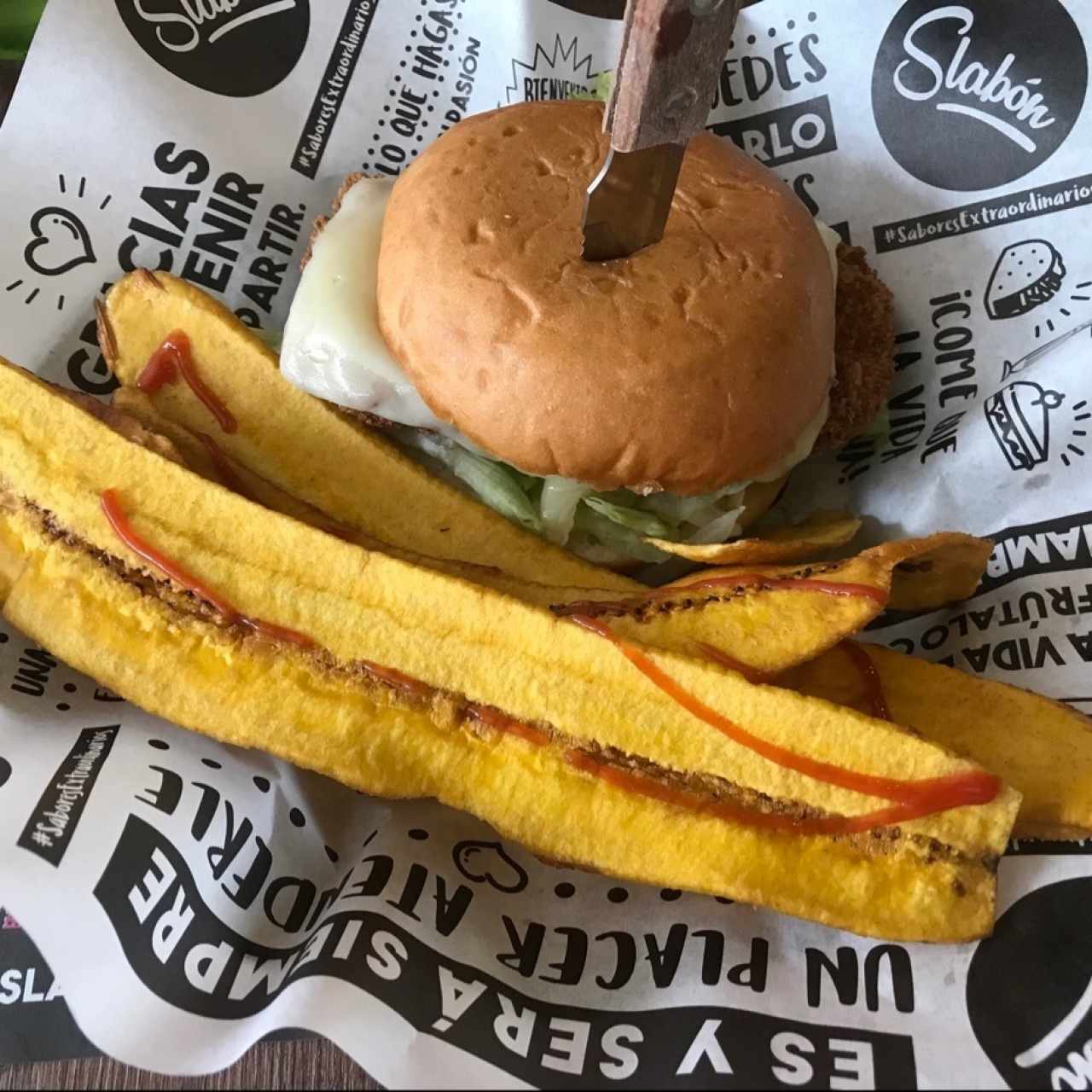 Hamburguesa con Platanitos