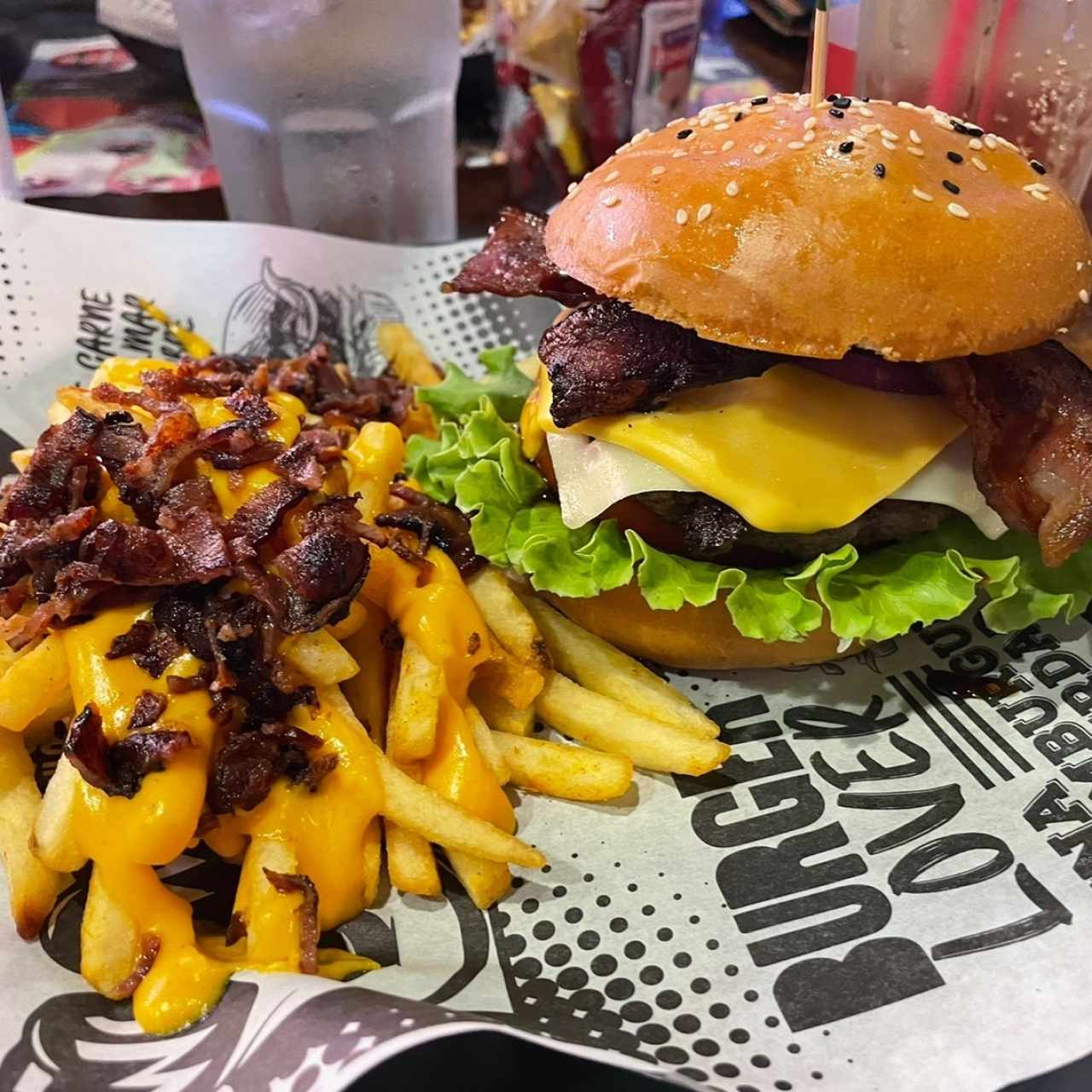 Burgers Clásicas - American Cheese Bacon