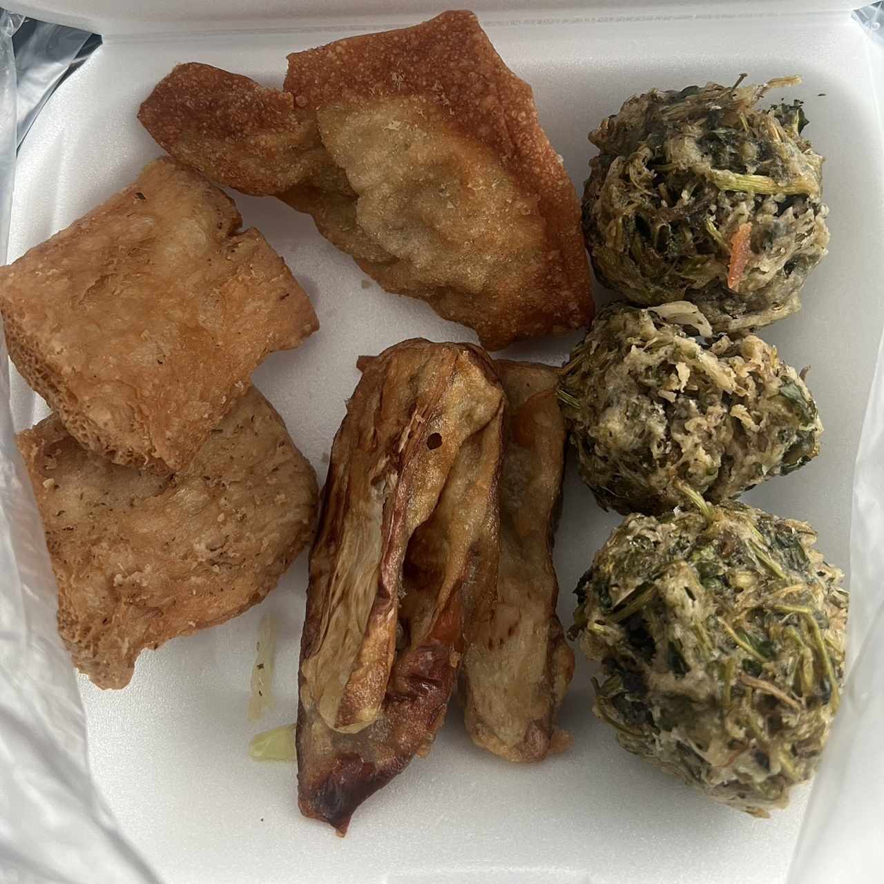 Bolas de berro,empanada de vegetales , berenjenas y soyya apanada