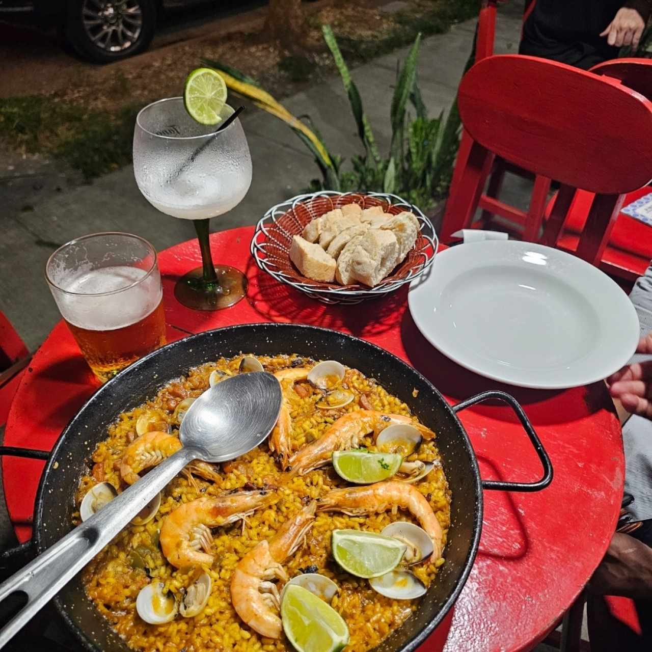 Paella de la casa