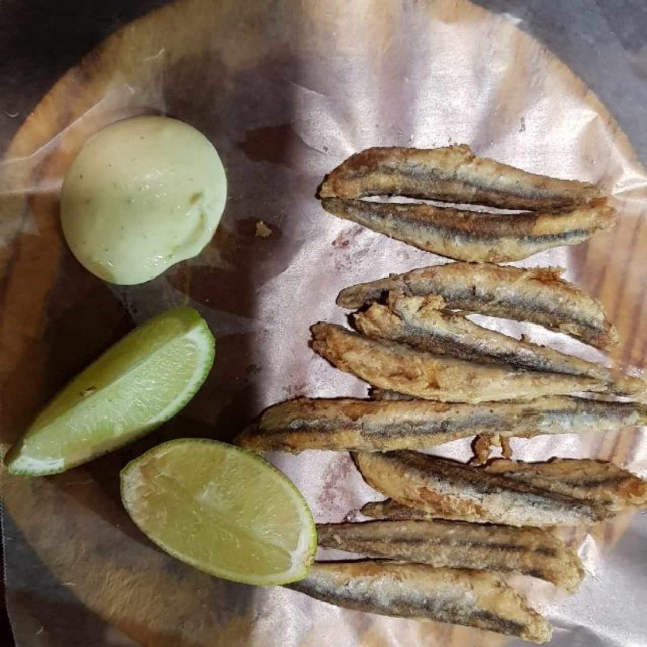 BOQUERONES