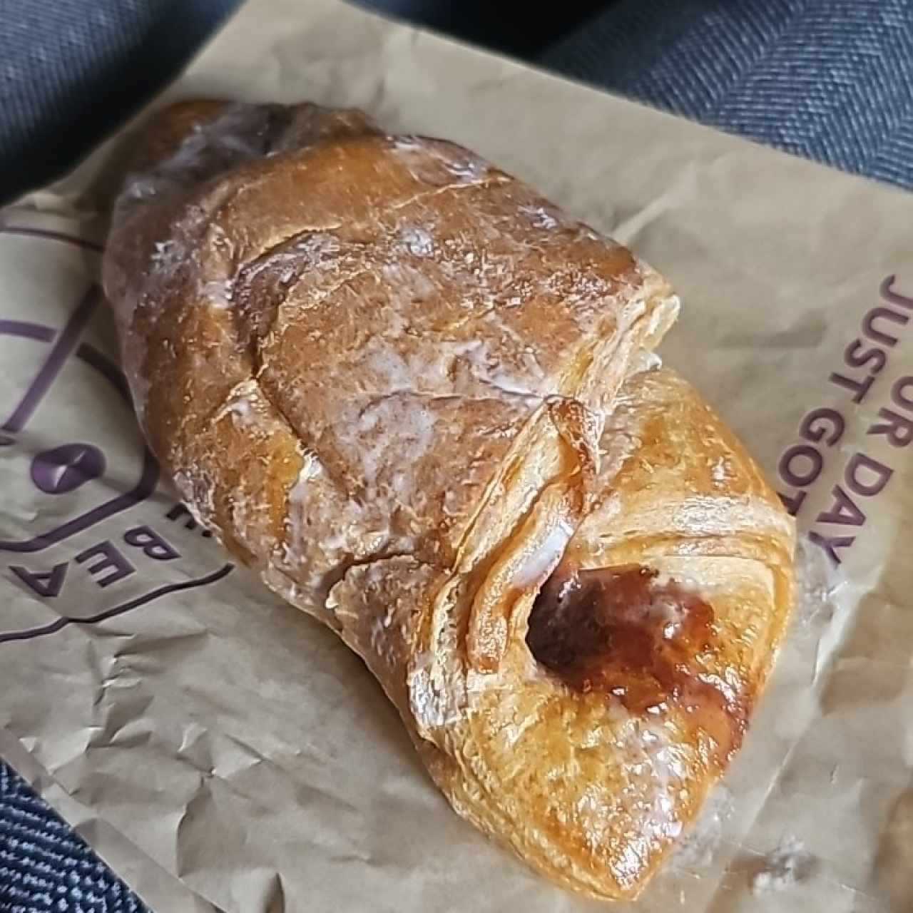 Croissant de Queso Crema y Guayaba