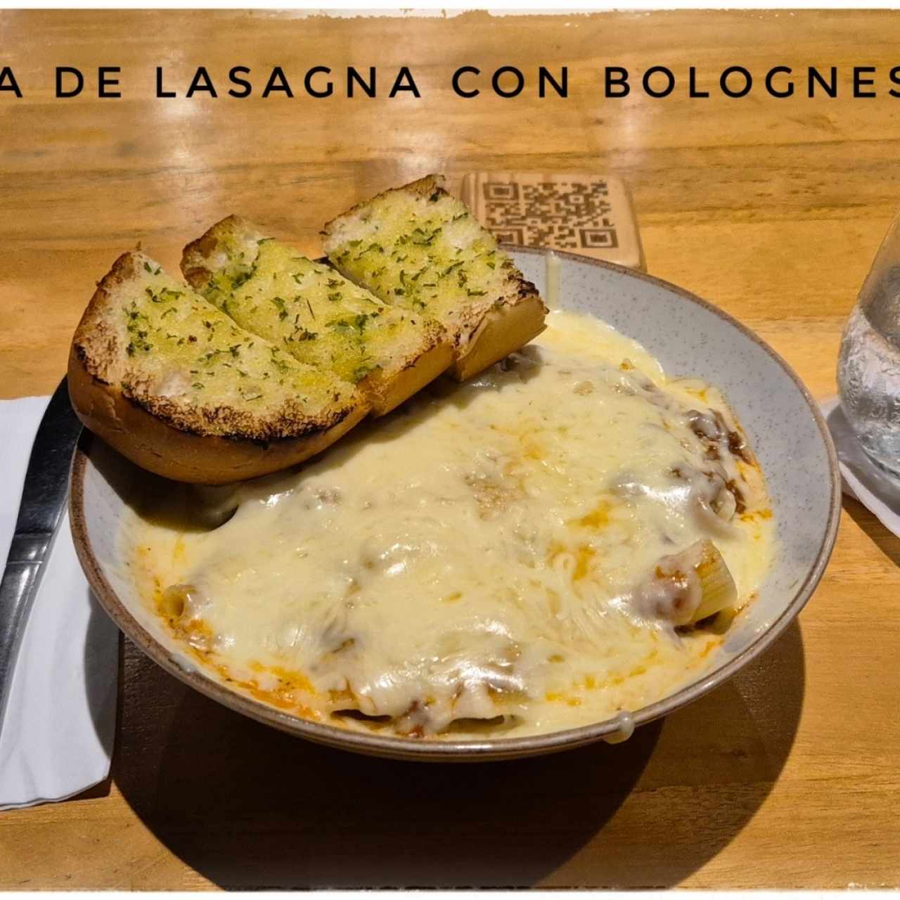 pasta de lasagna con bolognesa