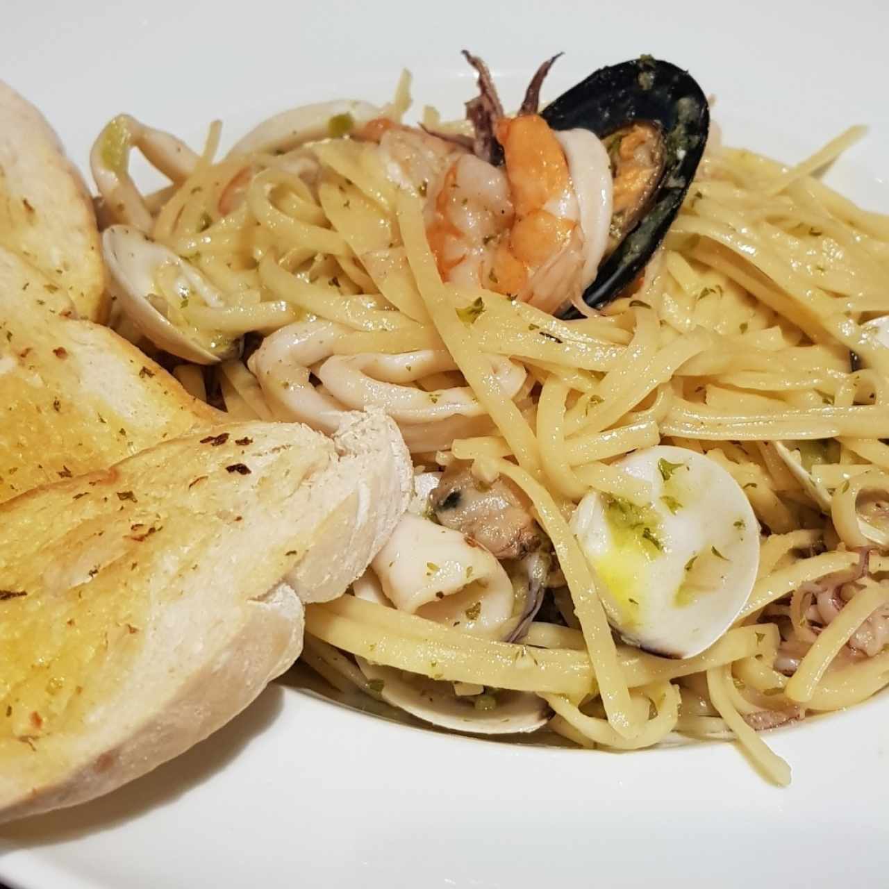 pasta frutti di mare 