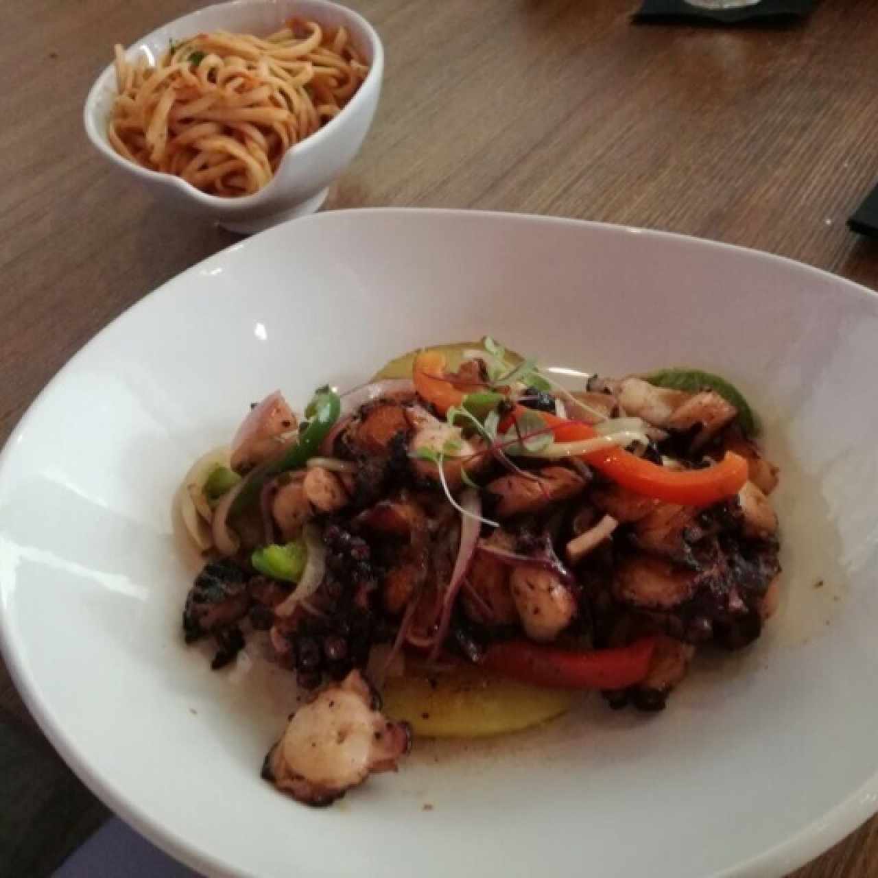 Pulpo al Carbón con Pasta