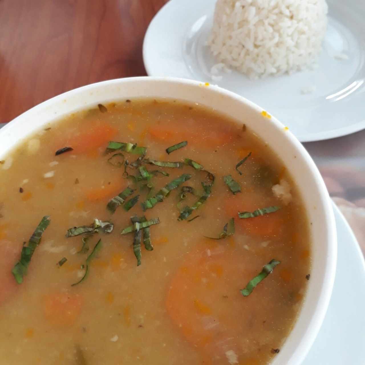 Sopa de pollo