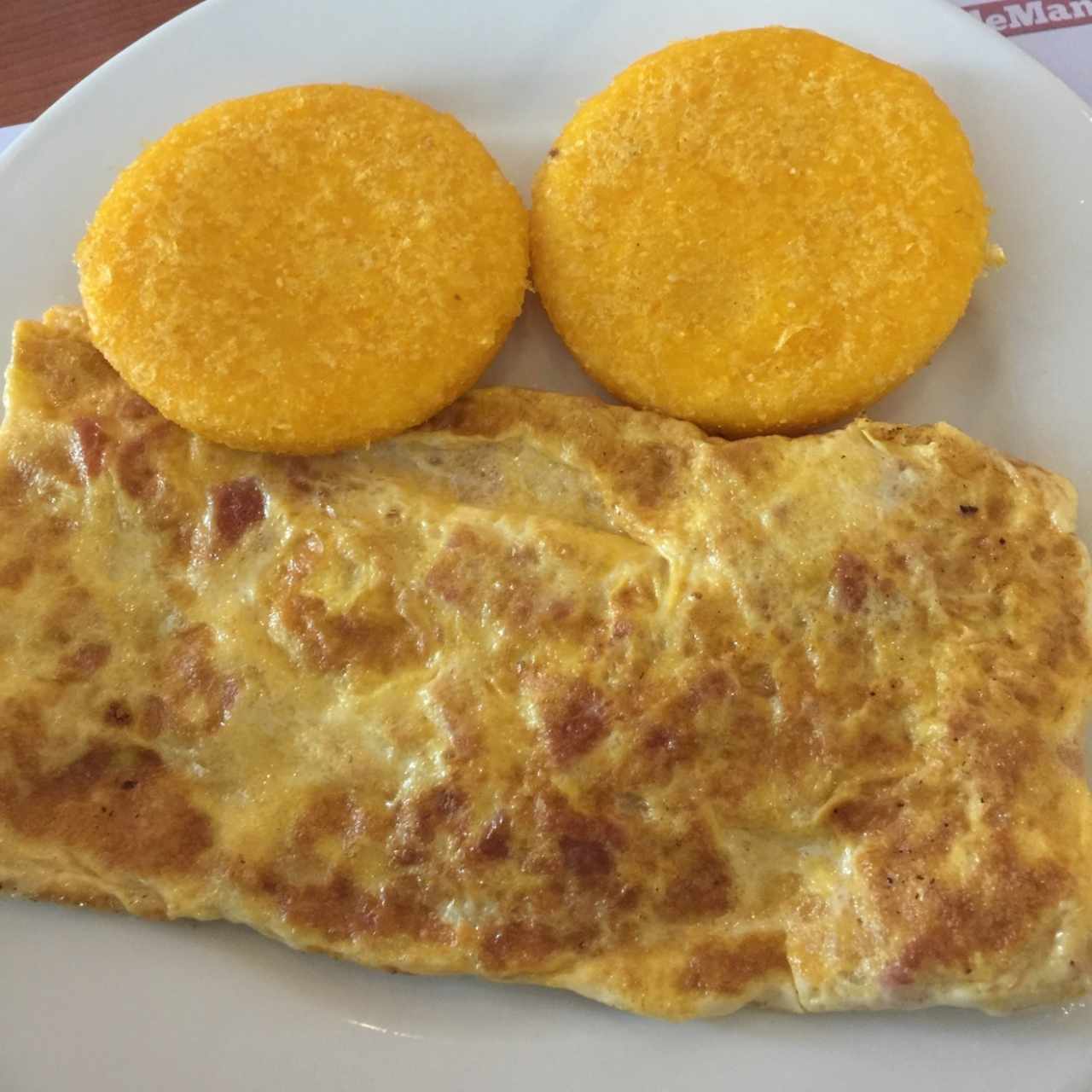 Omelette con jamón y tortilla