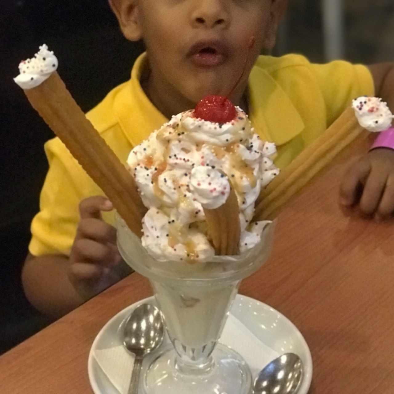 helados y churro😍