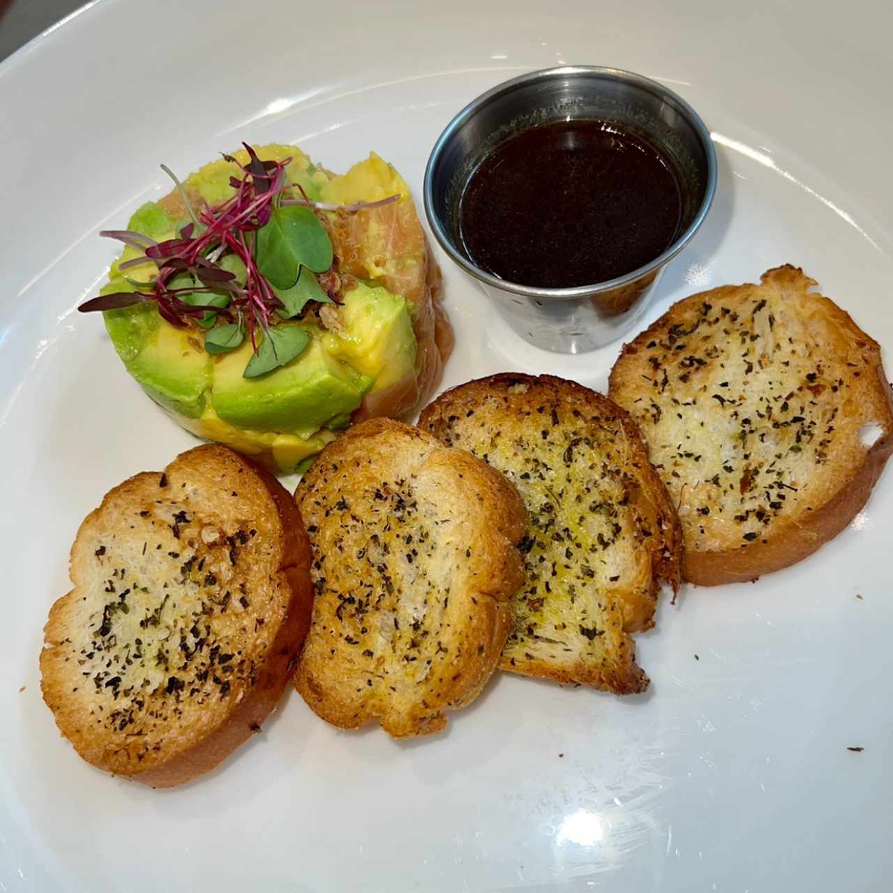 Avocado and Salmón Tartare