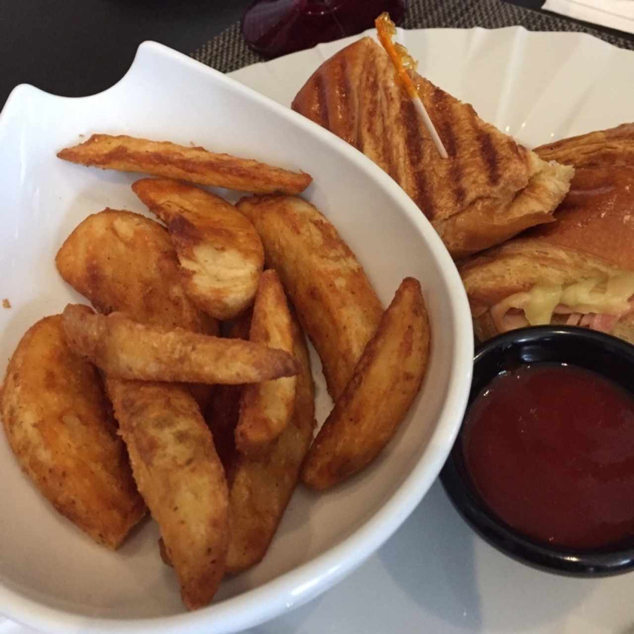 croissant de jamón y queso