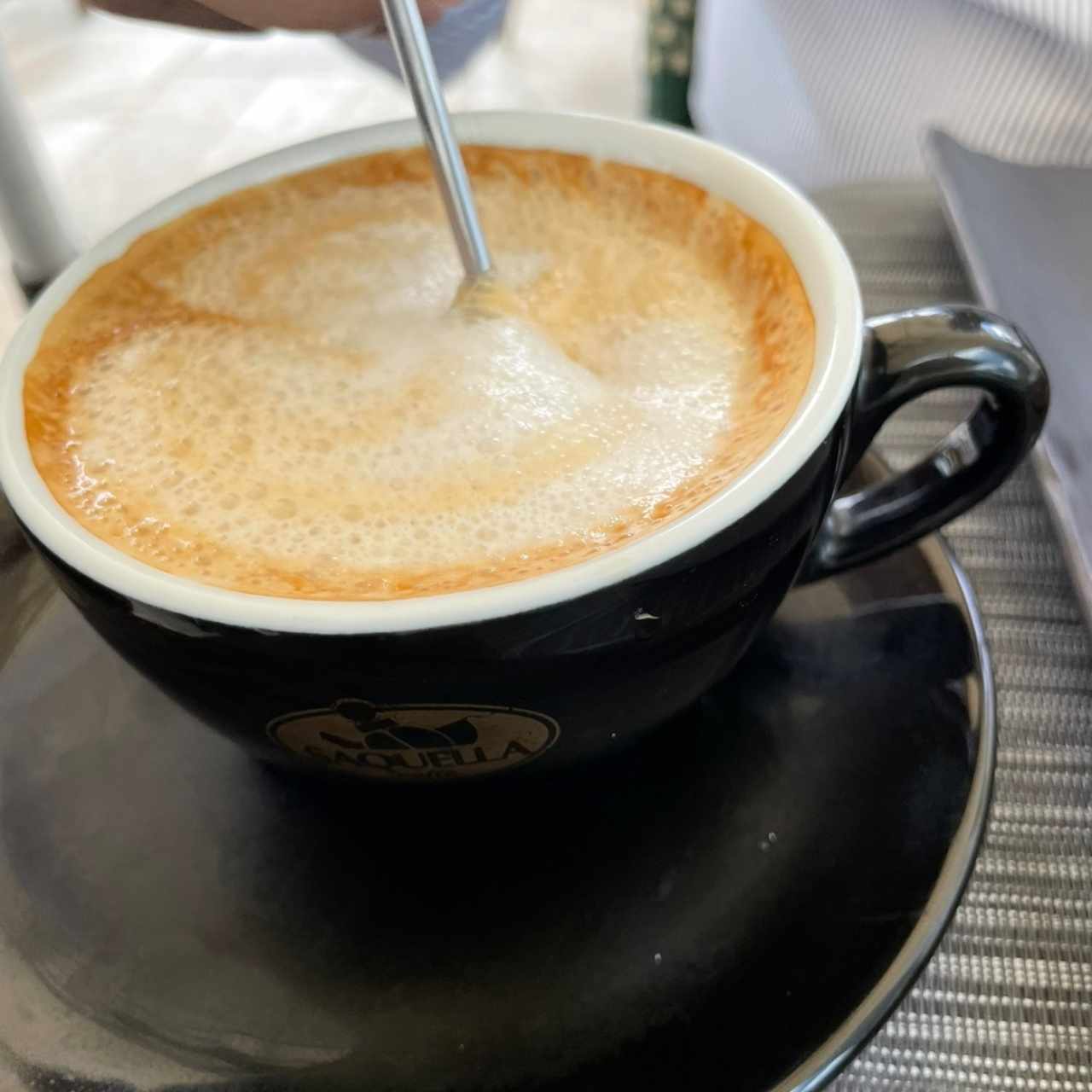 capuccino con lecha de almendra