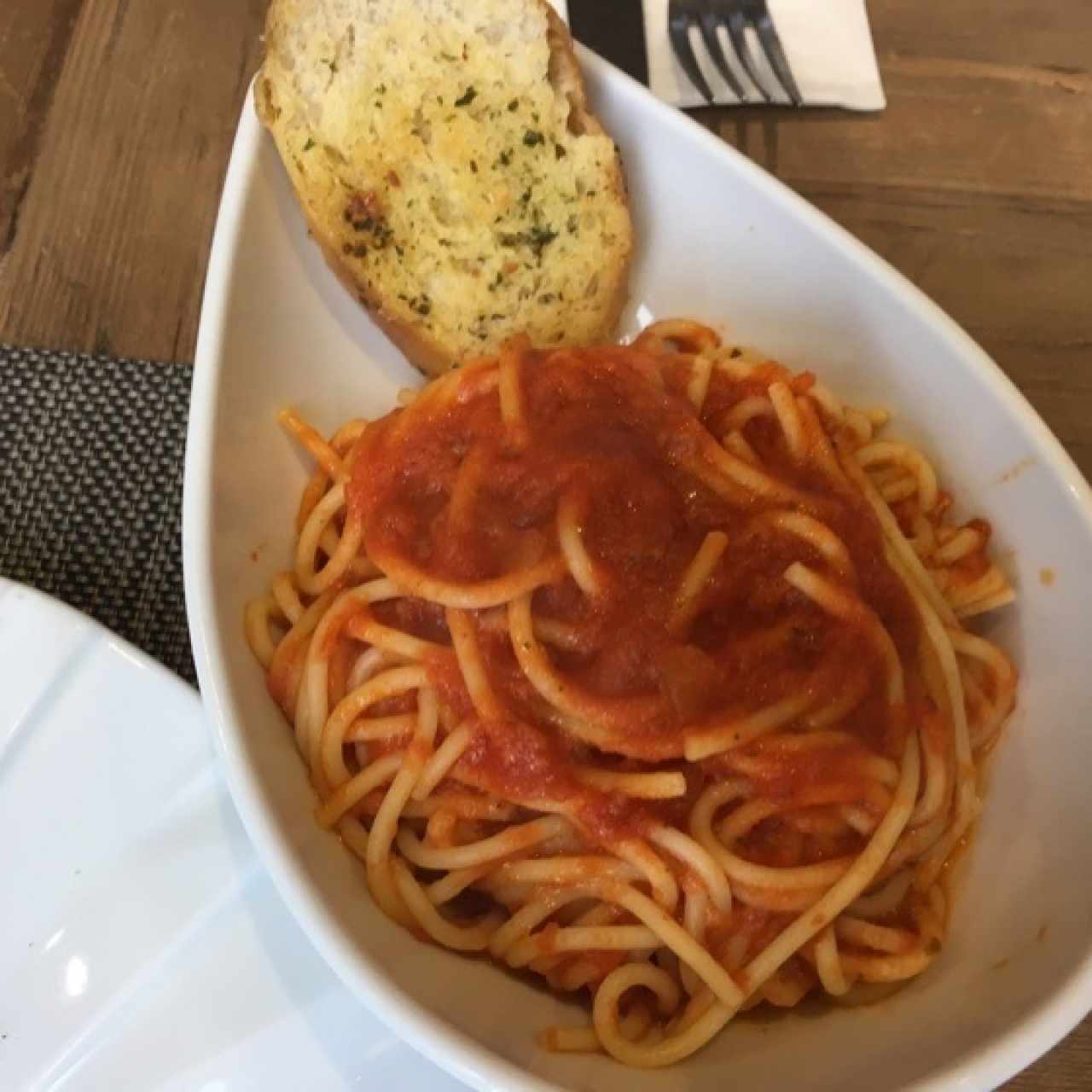 Spaguetti en salsa roja