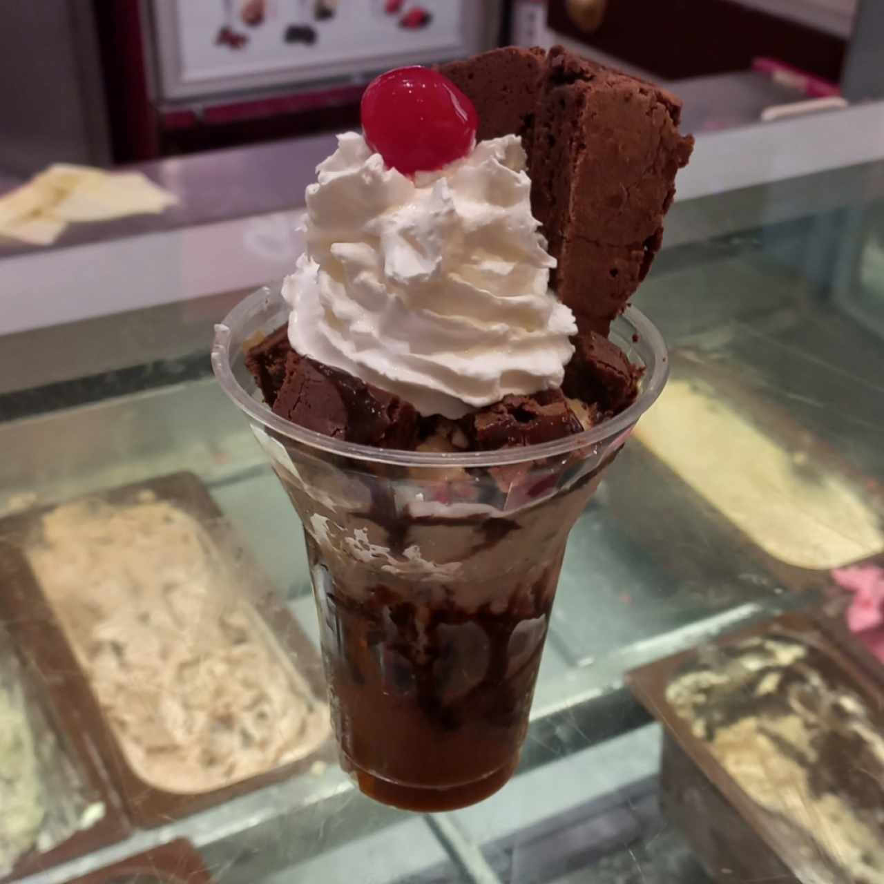 Sundae - Charlie Brownie