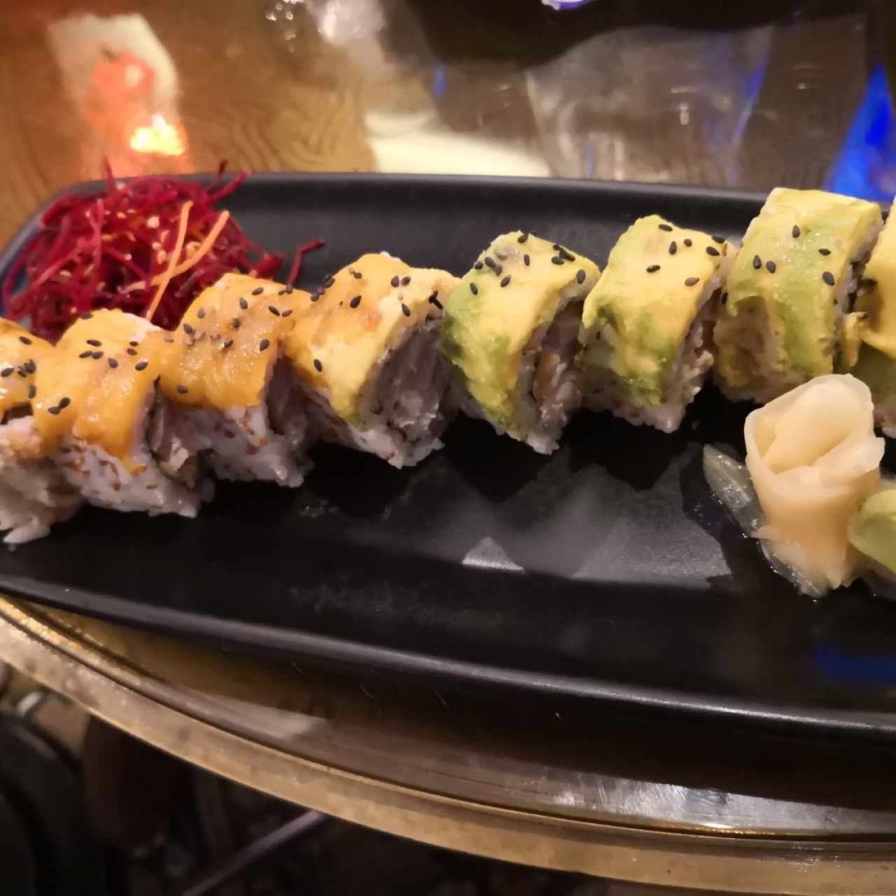 sushi rol de atun