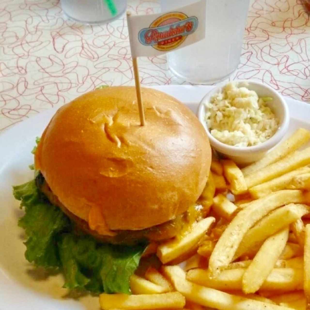 Hamburguesa con Papas Fritas