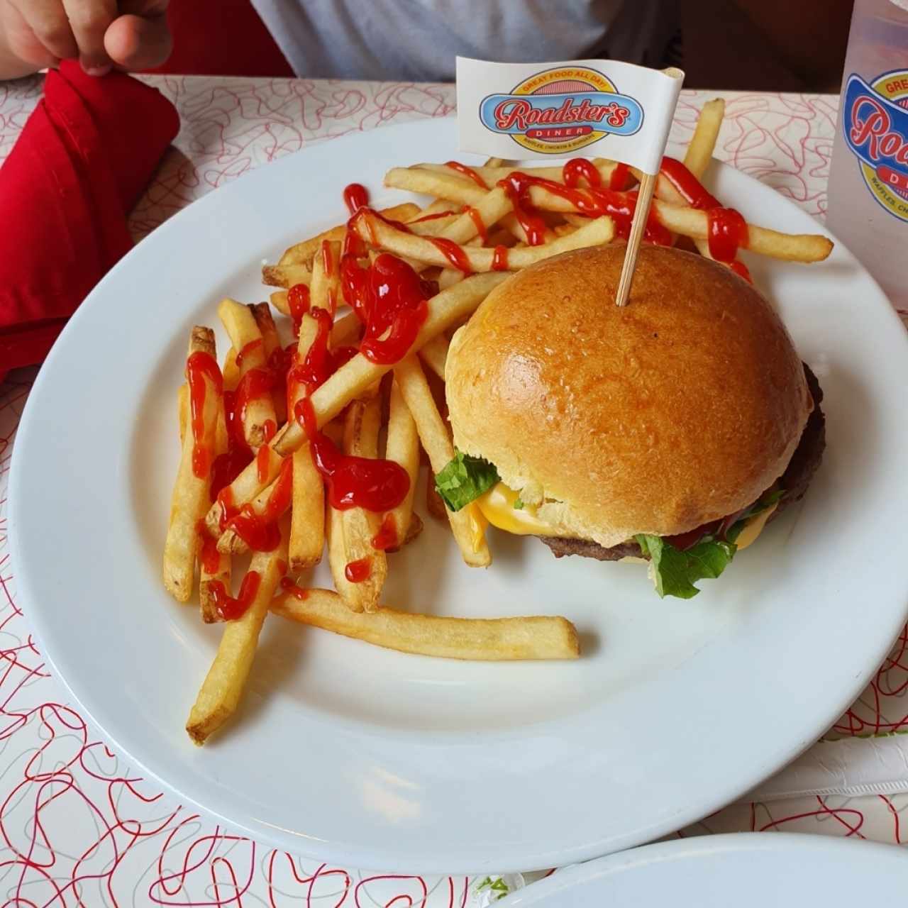 Hamburguesa de carne de menú lunch (extra de lechuga y tomate)