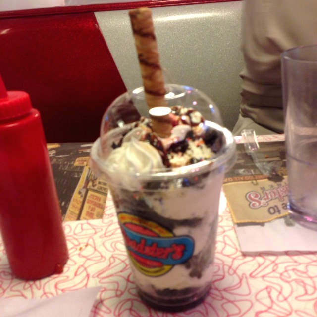 Rd's sundae... to go