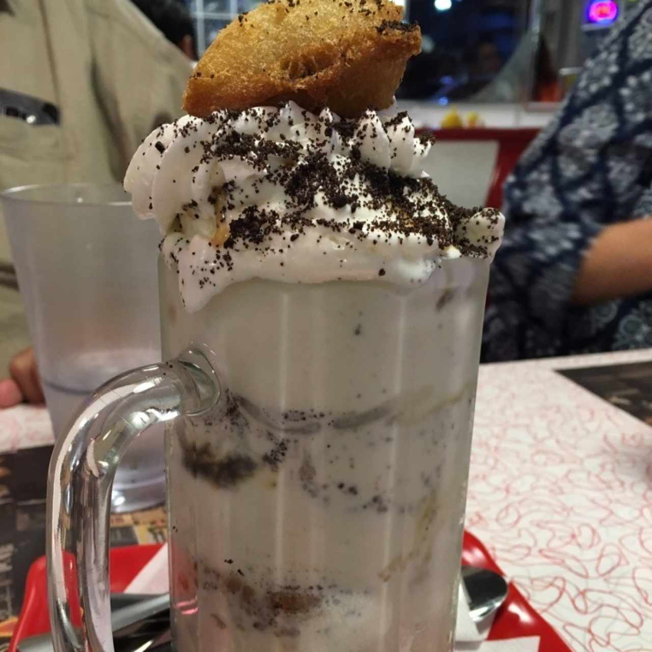 fried oreo sumerguido en helado