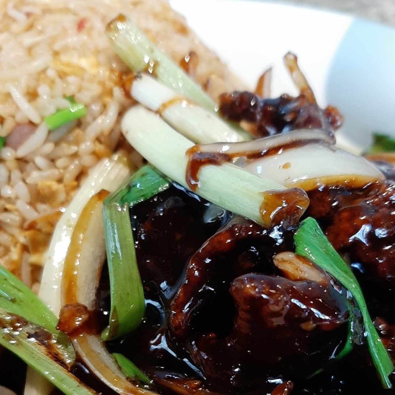 carne Mongolian con arroz