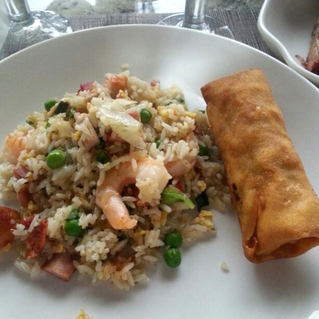 Arroz especial con lumpias!