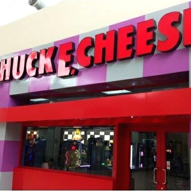 Chuck E Cheese (Multiplaza Mall)