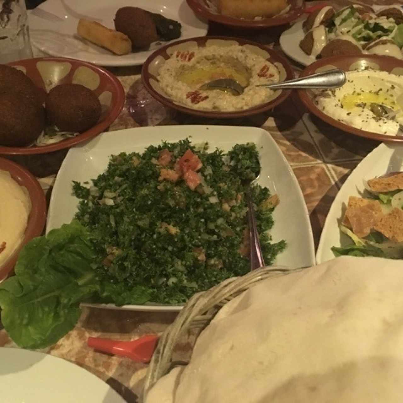 mesa libanesa para 4