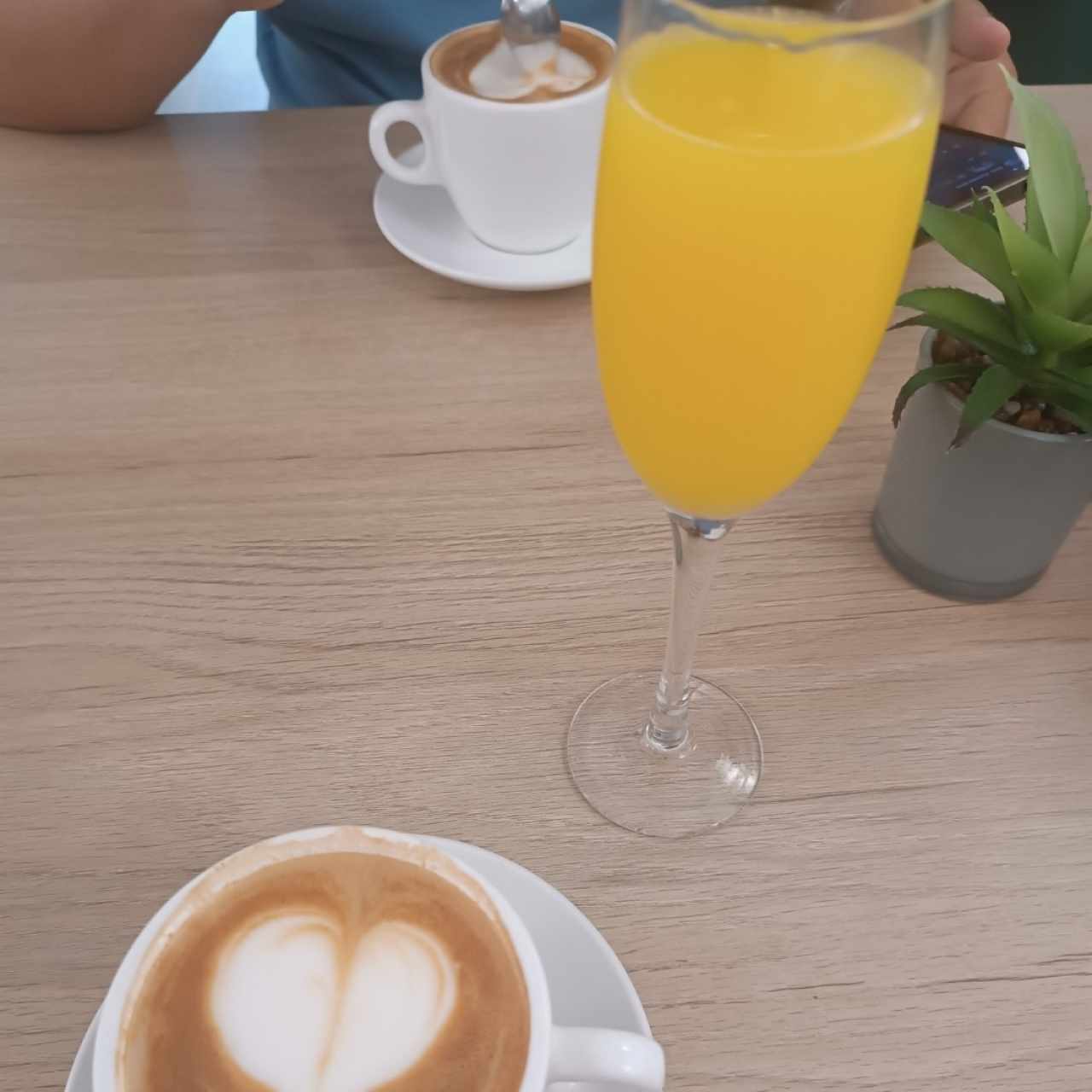 café y mimosa