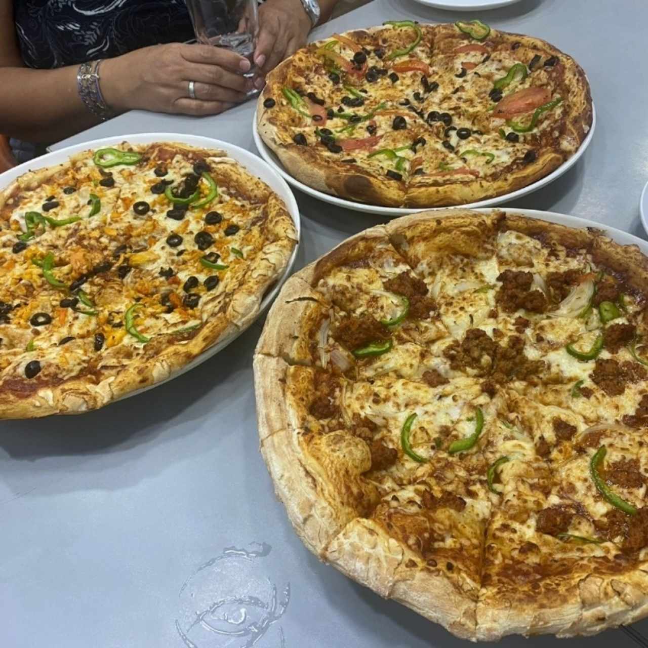 3 pizzas