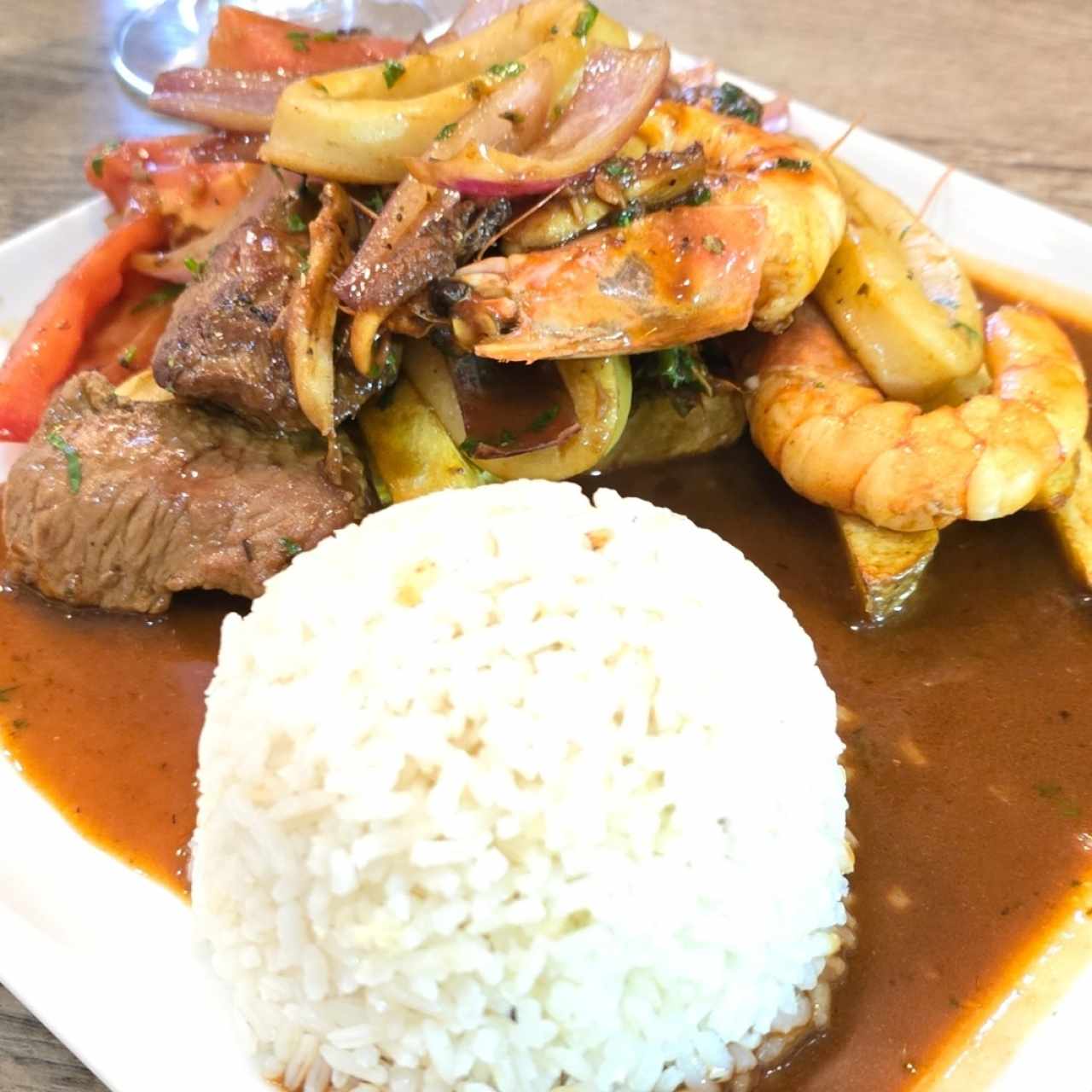 LOMO SALTADO MAR Y TIERRA