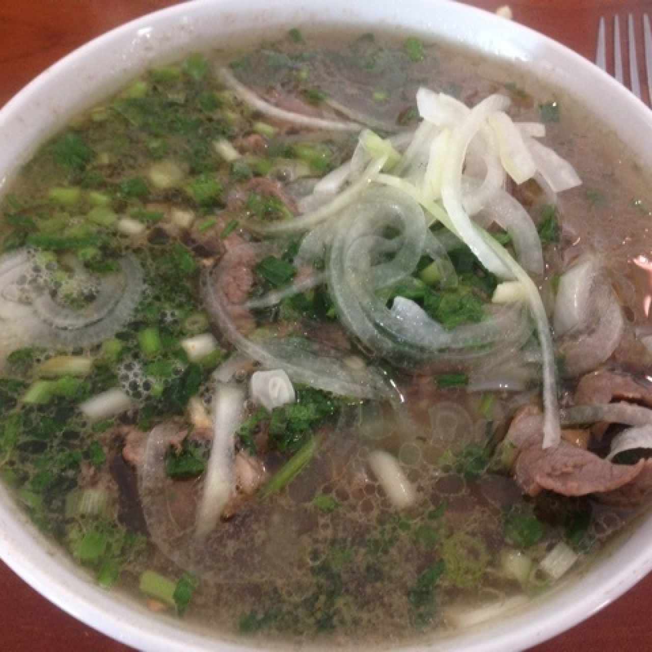 Pho de res salteado