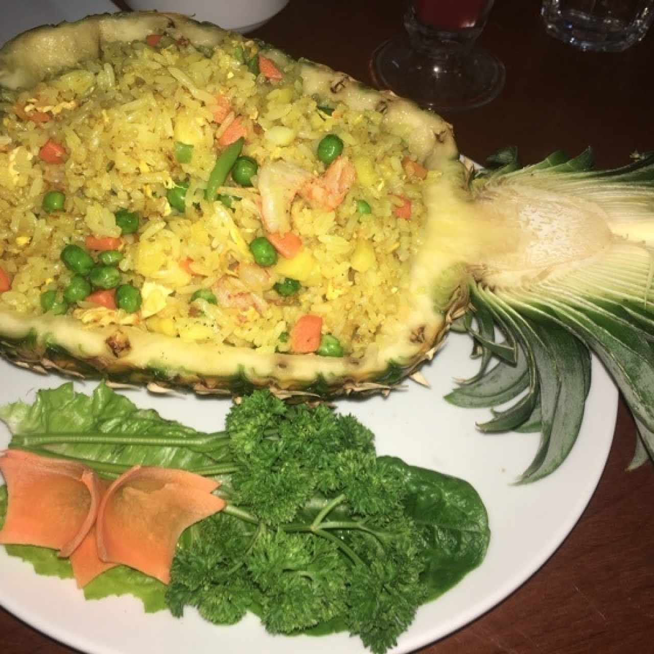 arroz frito con piña y camaron 