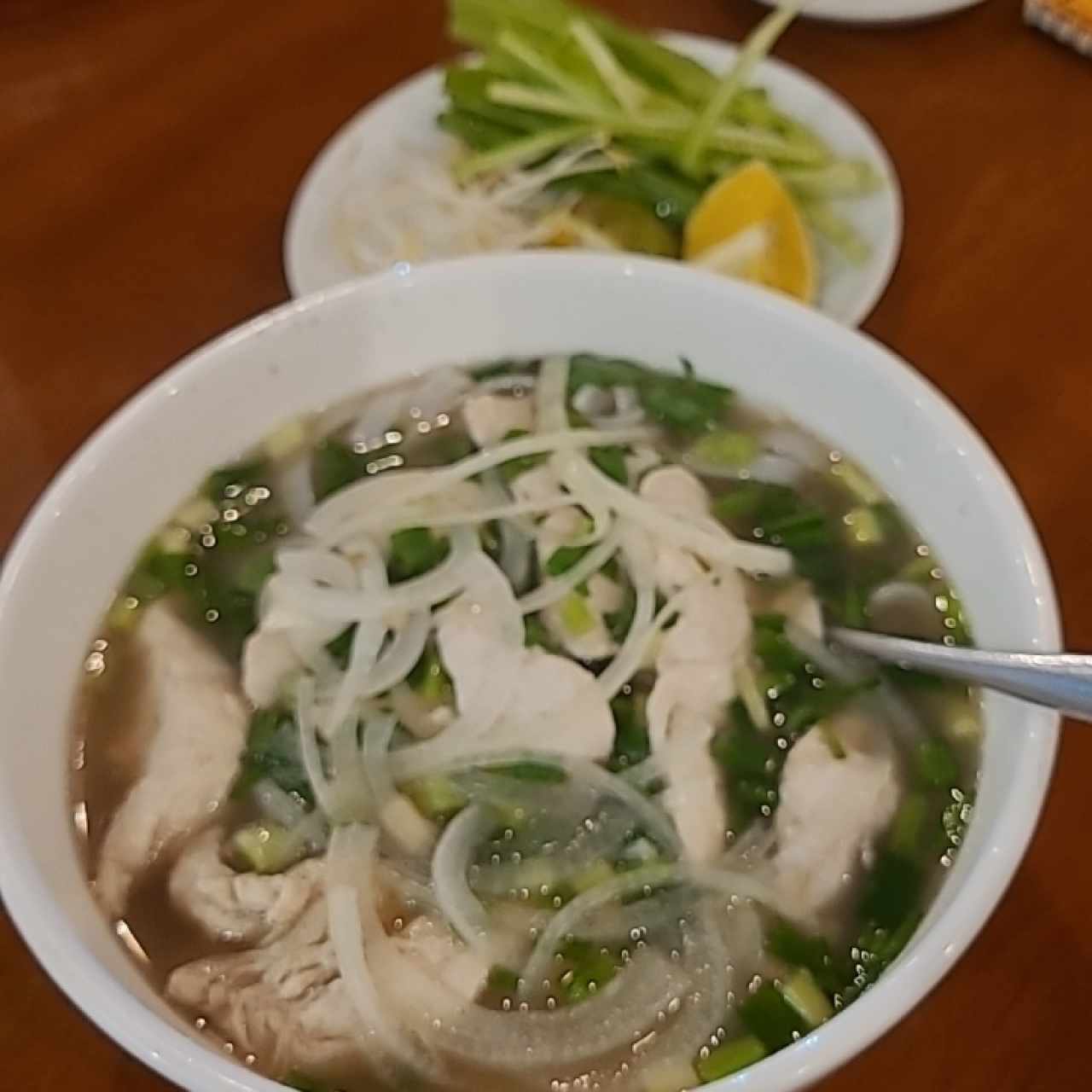 pho de pollo