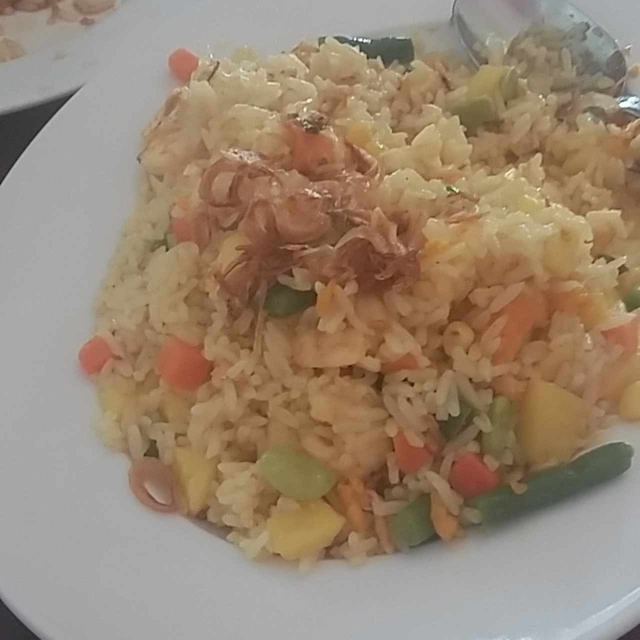 arroz camarones con piña