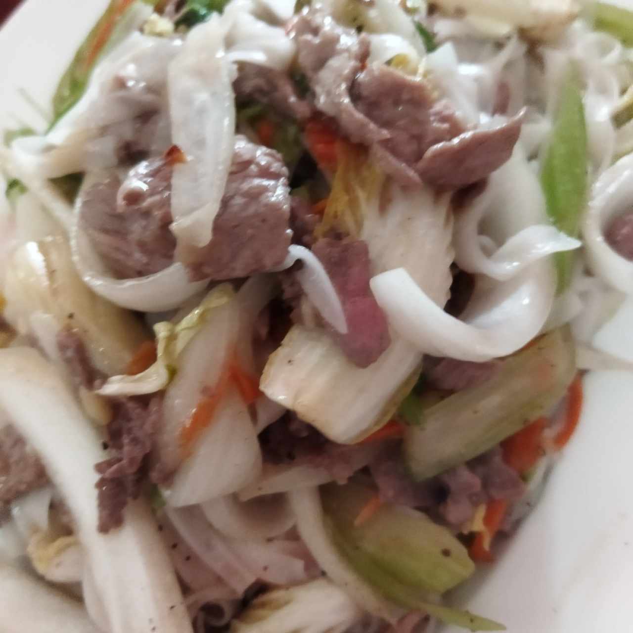 Bún Bó Nam Bo Fideos de arroz con carne salteada