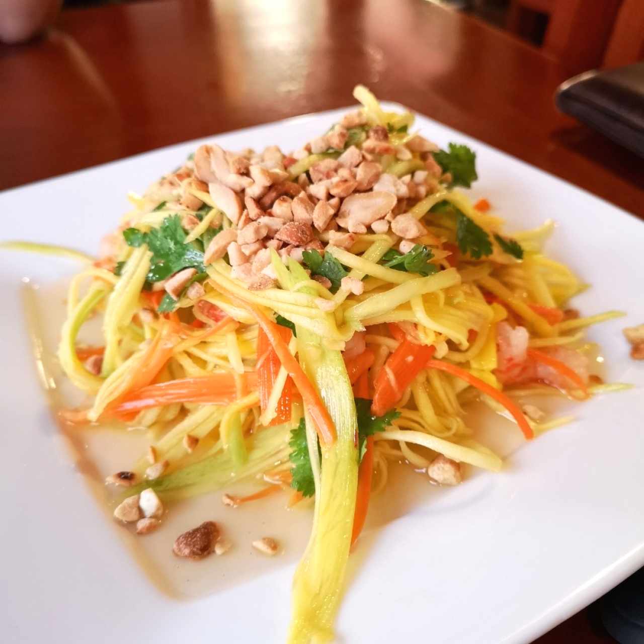 ensalada de mango y camarón