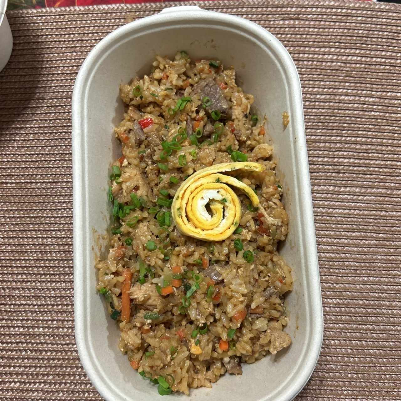 Imprescindibles Arroces - Yakimeshi Mixto