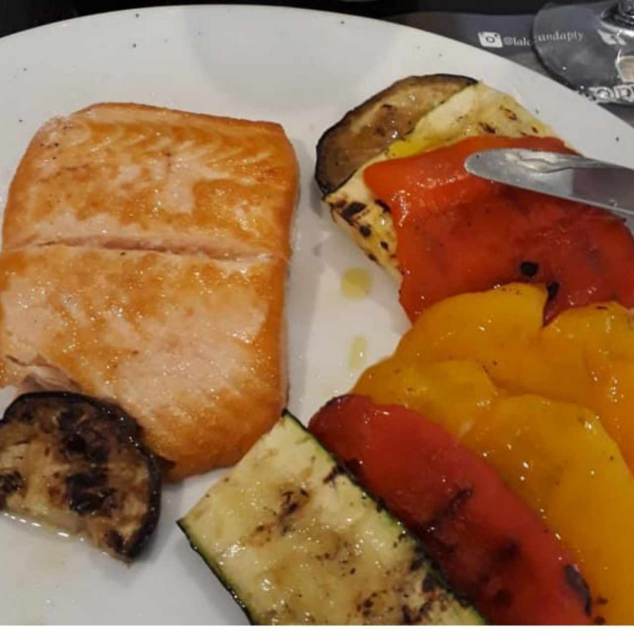 salmón con vegetales