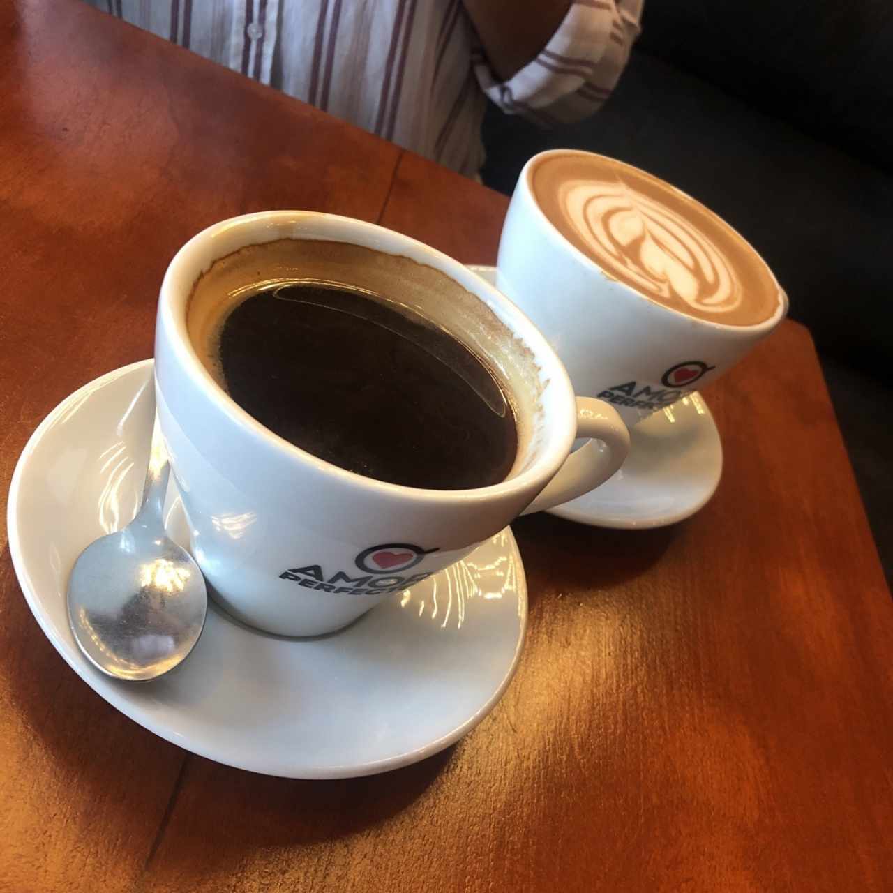 cafe negro y mocachino