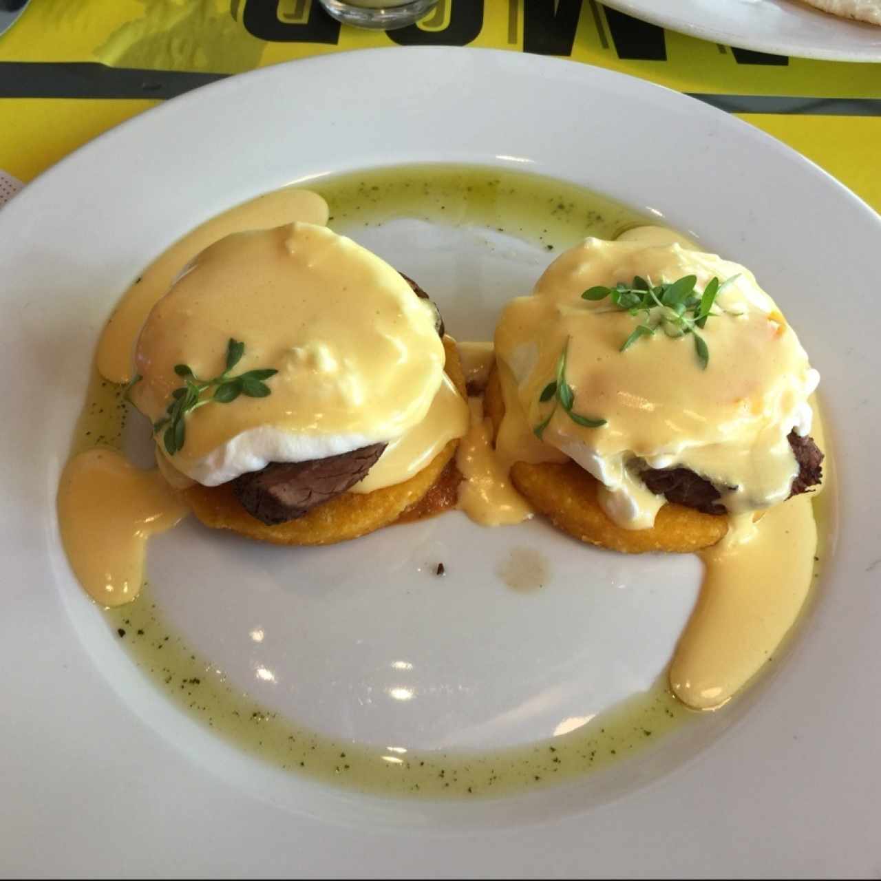 Huevos Benedict