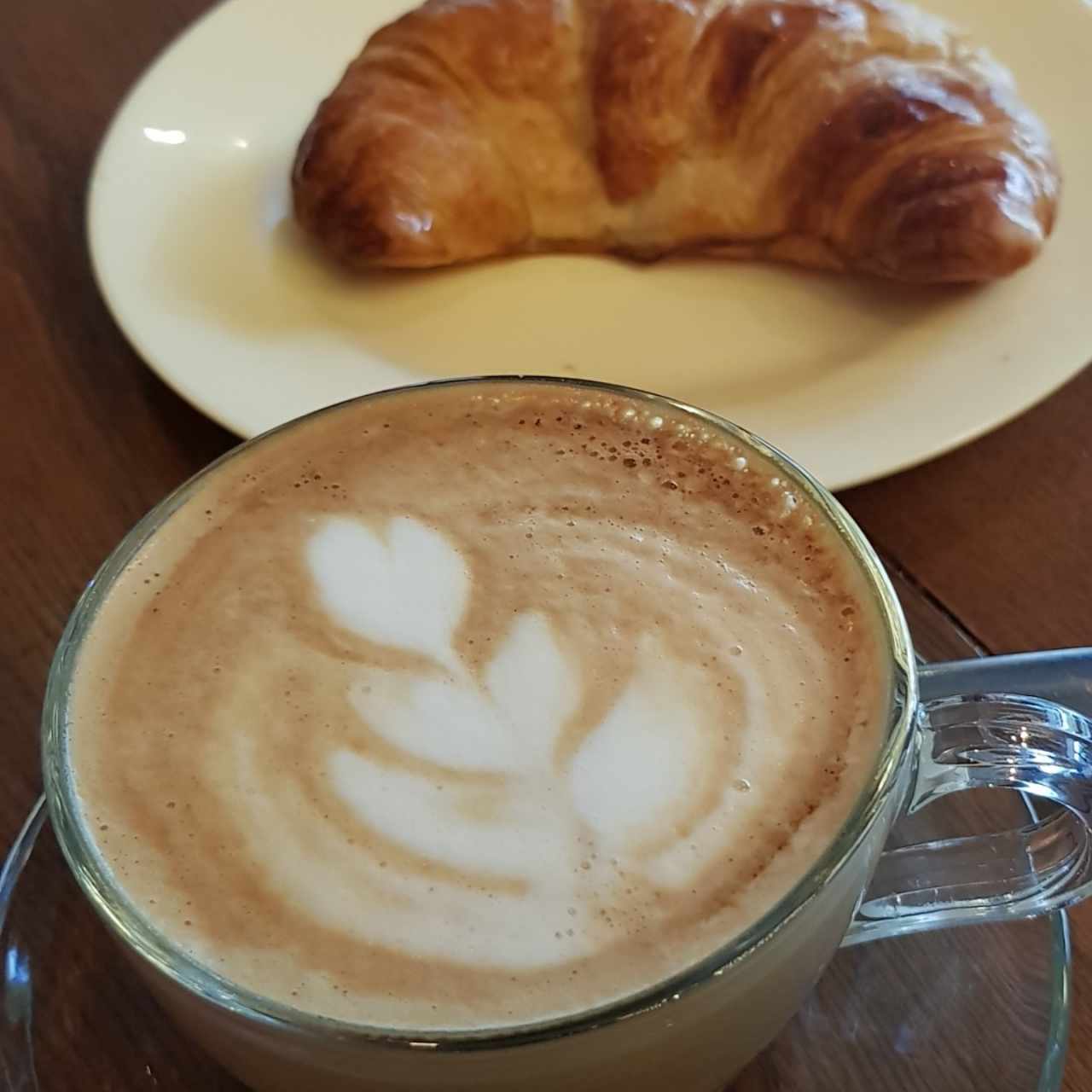 Plain Croissant & Cappuccino