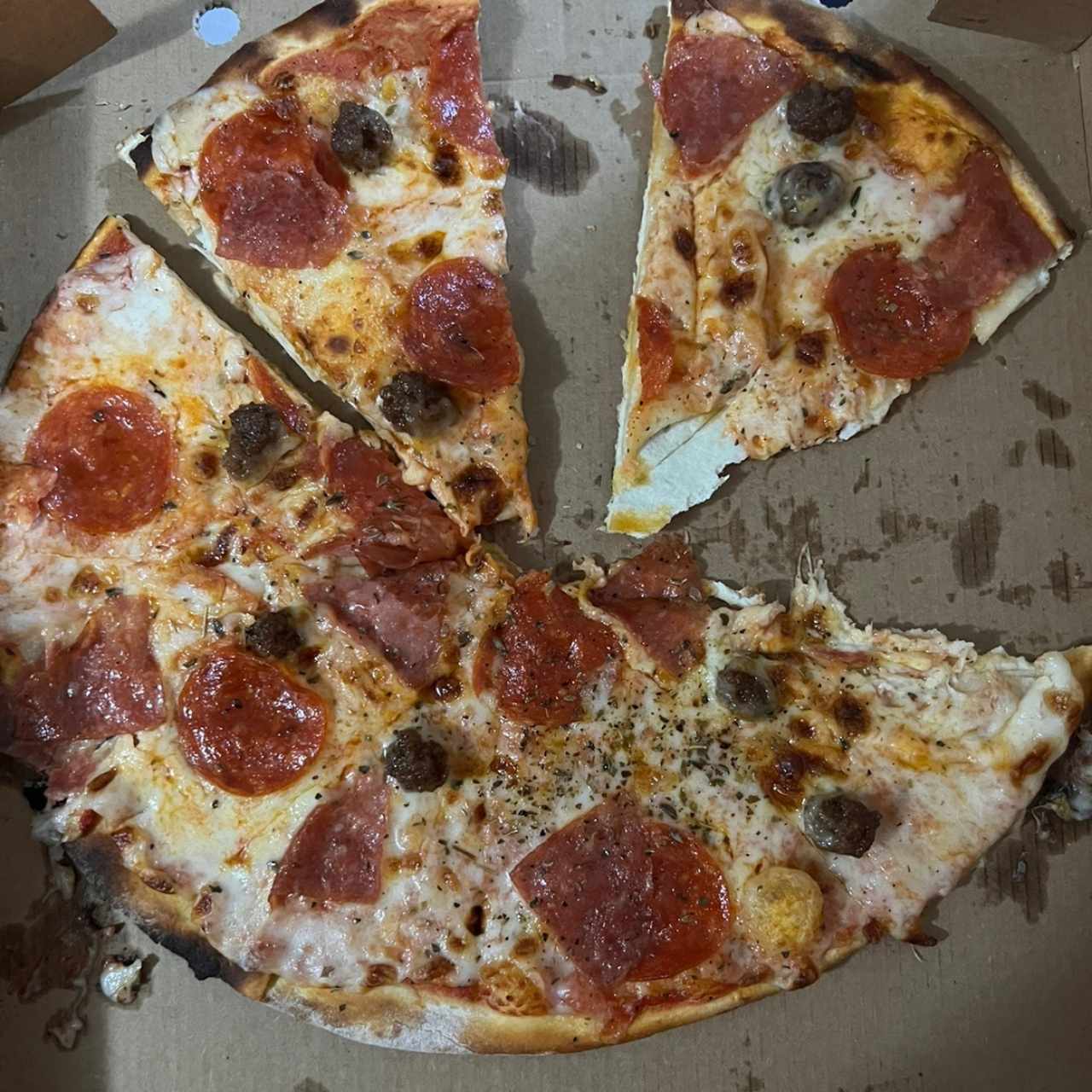 Pizza al forno tamaño mediano