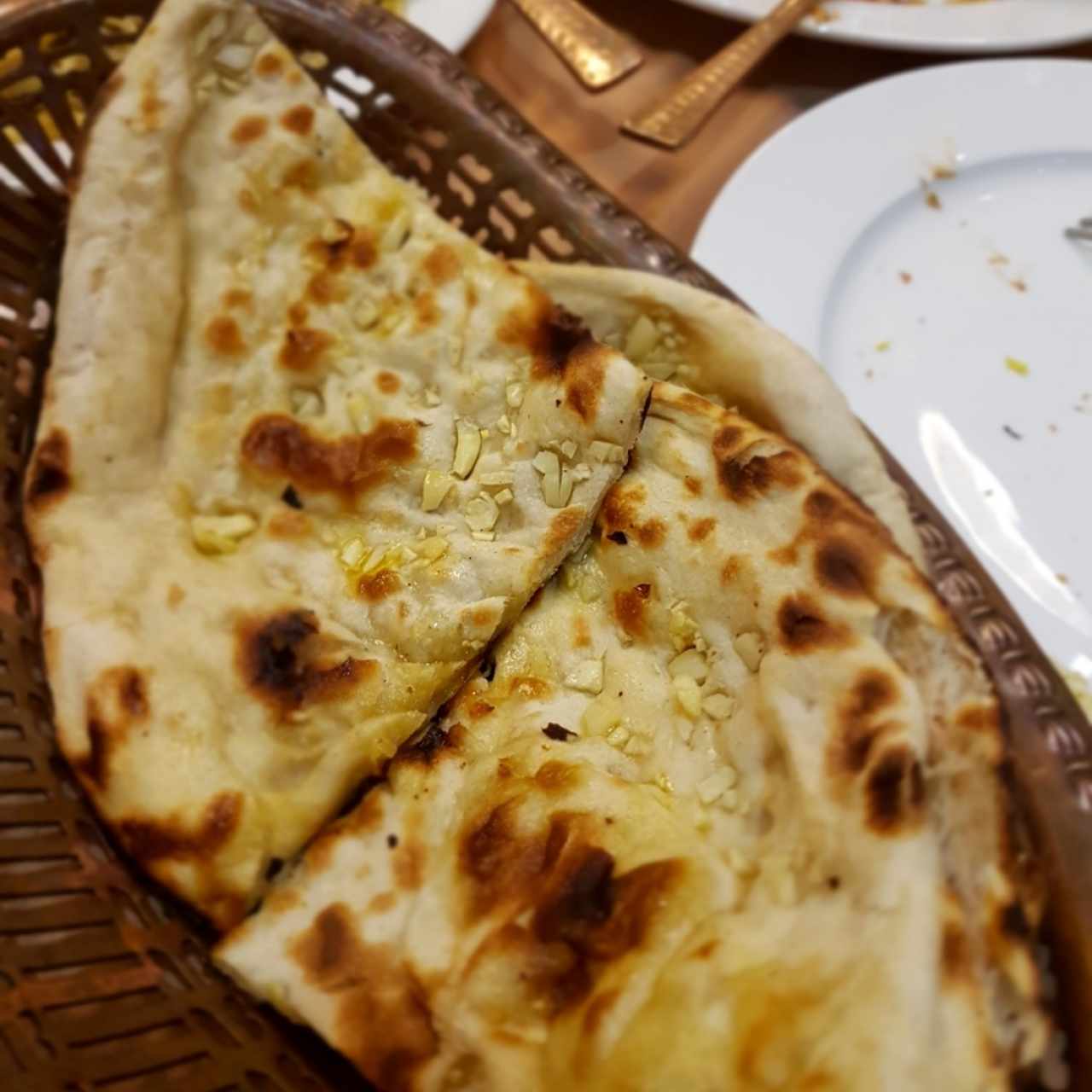 naan de ajo