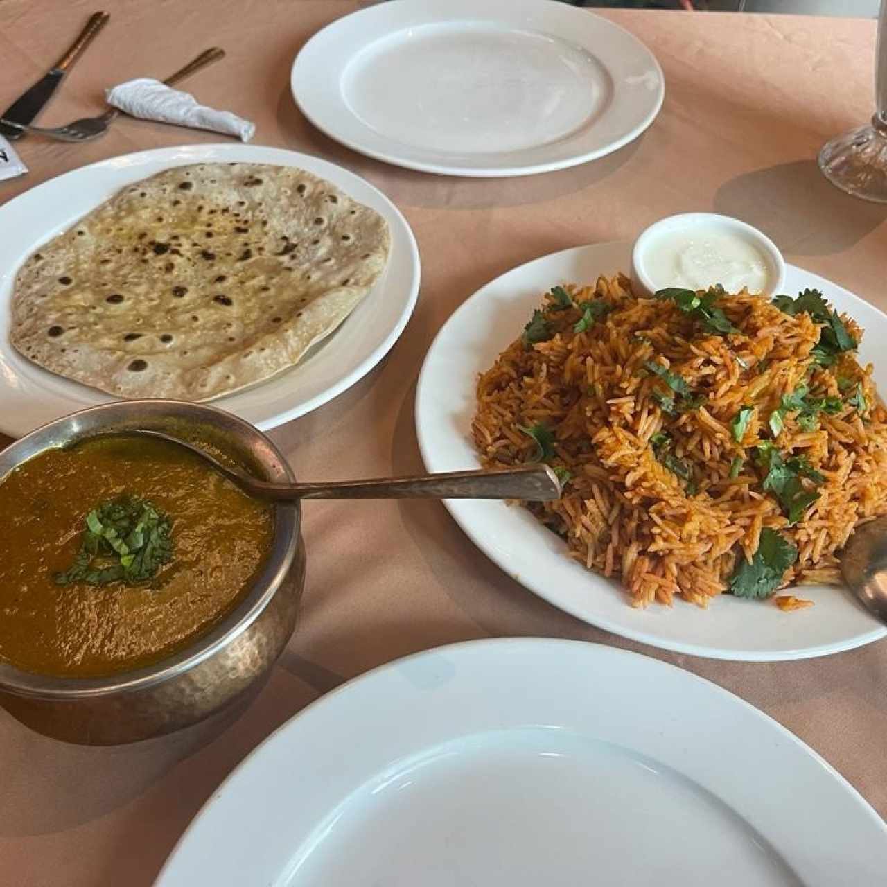 Mutton Curry; Basmati Rice Chicken y Naan