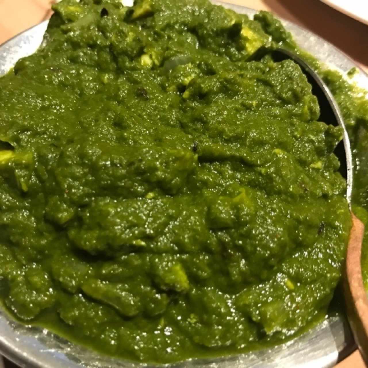 Saag Chicken picante