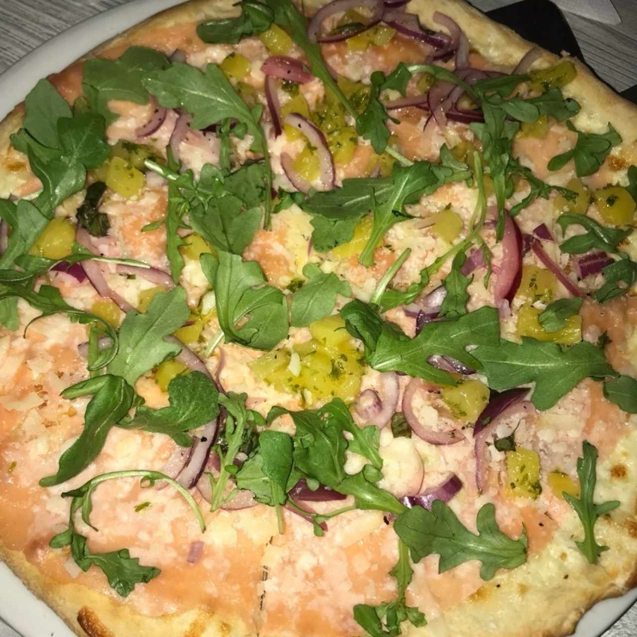 Pizza “Oh Salmone Mío” (Sin tomate deshidratado)