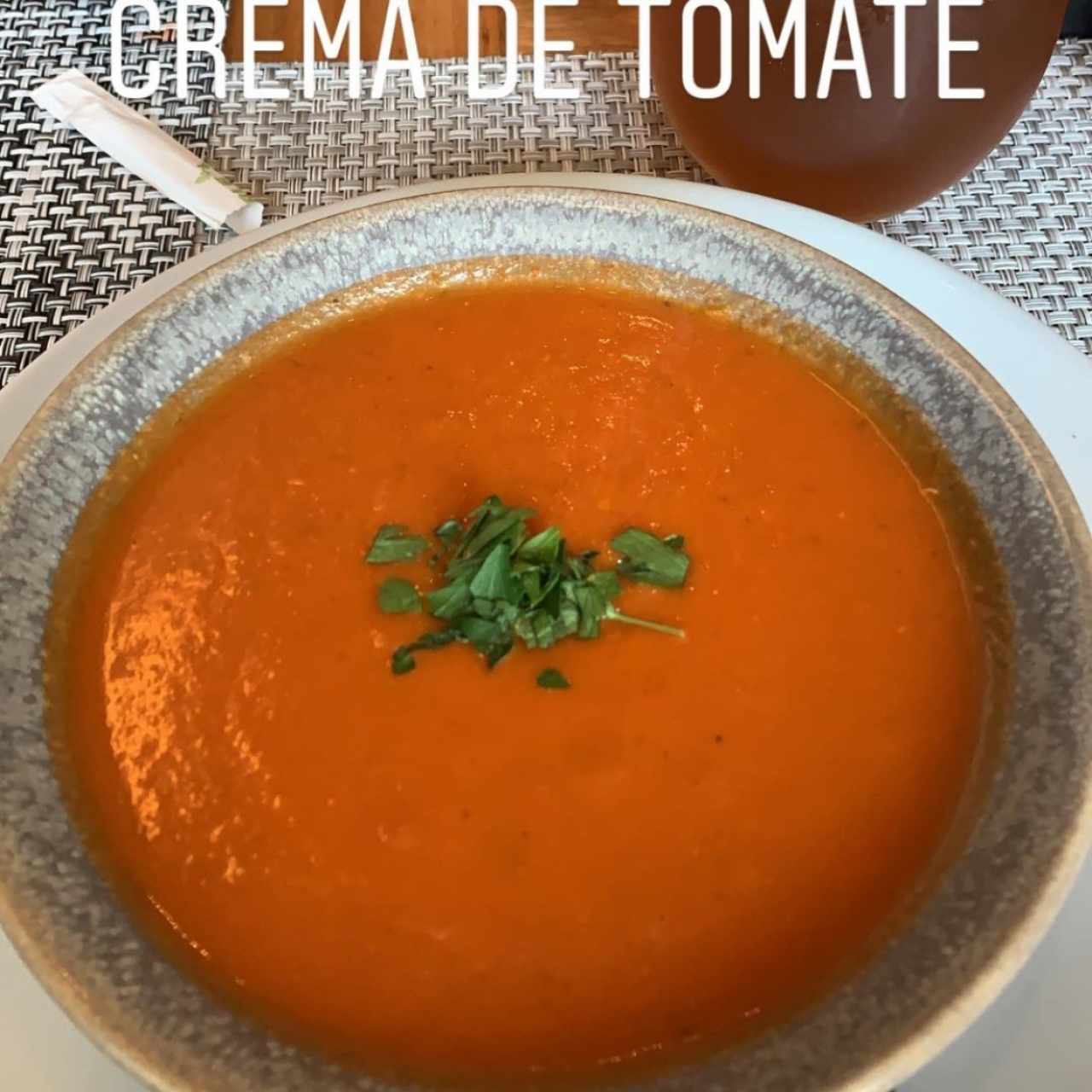 sopa de tomate 