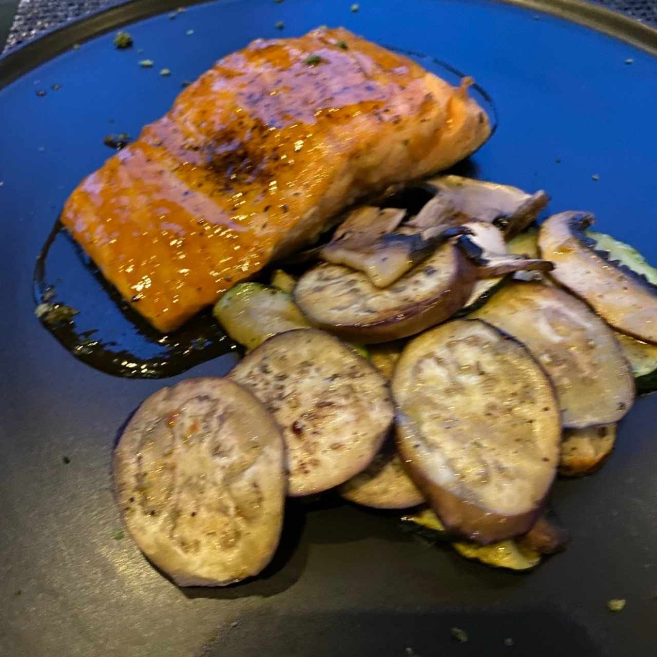 salmon con vegetales