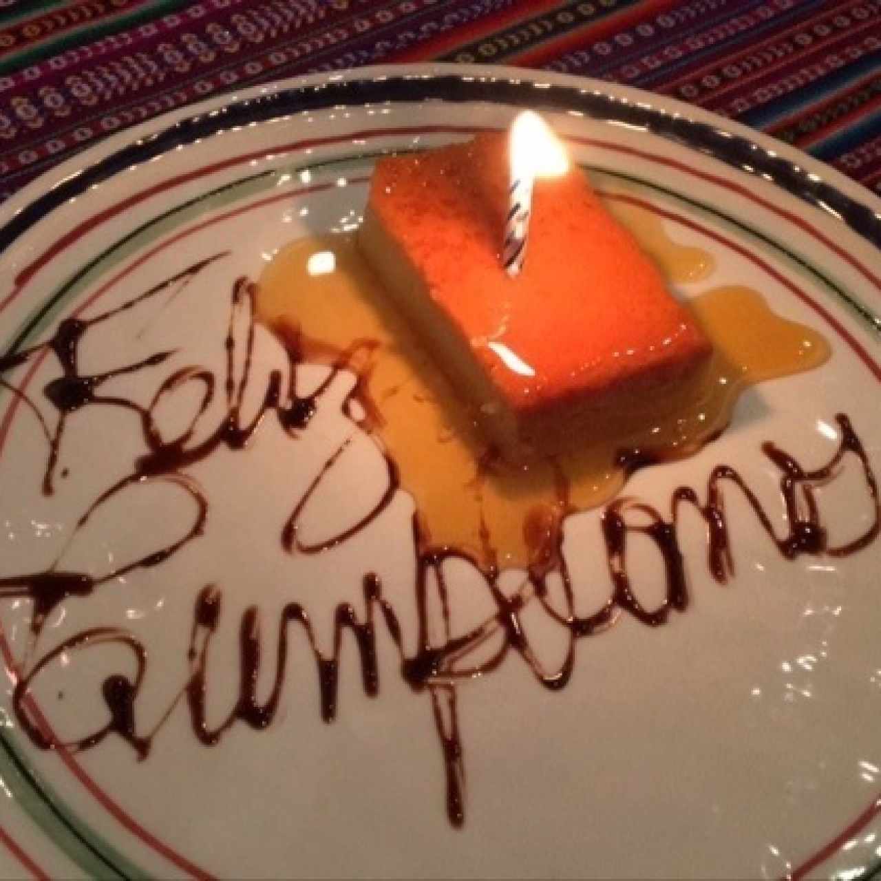 Postre de cumpleaños por la casa