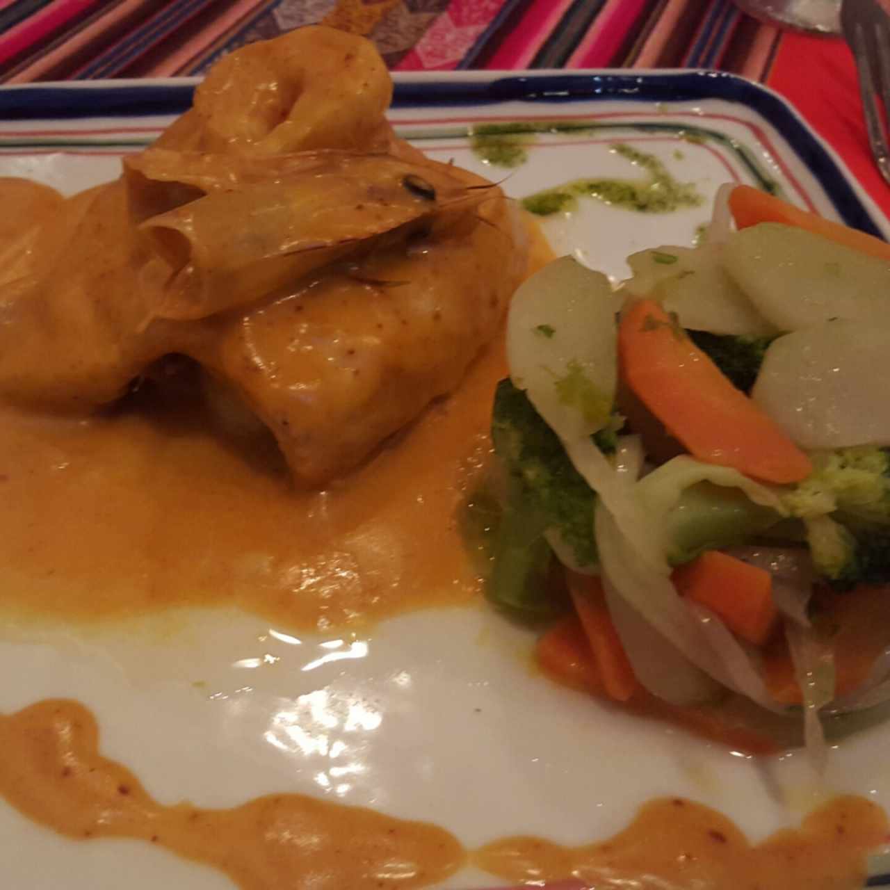 corvina rellena de langostinos 