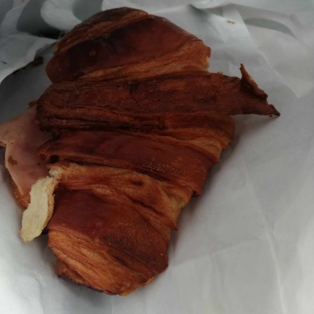 croissant jamon y queso